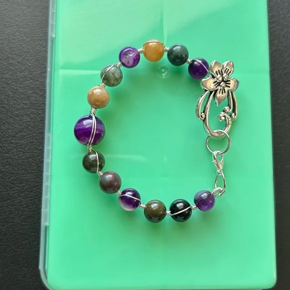 Hand Crafted Purple and African Agate 12 and 8 mm. Bracelet. New. - Picture 9 of 9